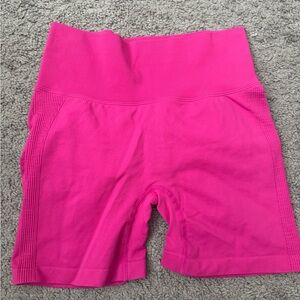 Biker shorts with back scrunch